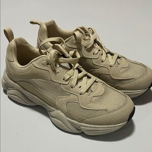 Chunky Avia Sneakers